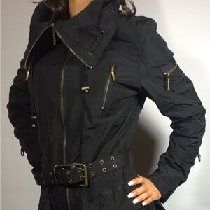 TRENCH COAT BELTED AT WAIST by Ravel